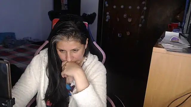 LucifernandaSw online show from 04-14-26, 07:57