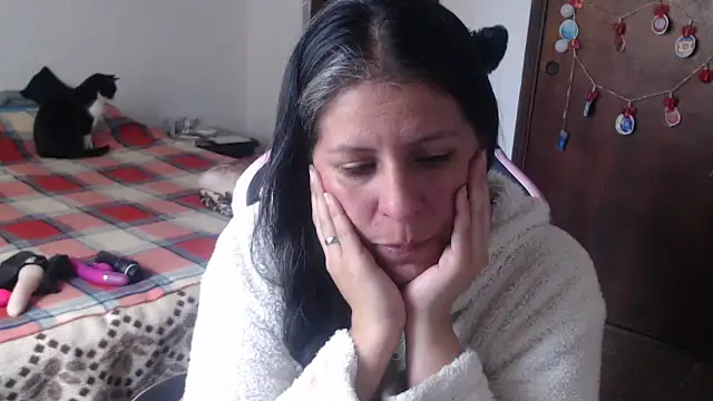 LucifernandaSw online show from 04-11-26, 02:21