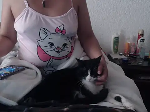 Snapshot of LucifernandaSw chatting on 02-01-26, 06:06 LucifernandaSw online show from 02-01-26, 06:06