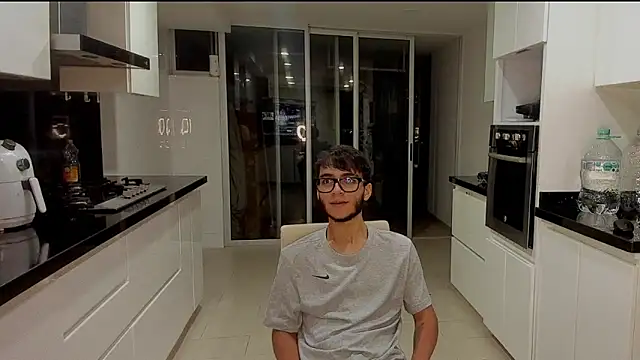 Snapshot of alejdrip chatting on 09-26-25, 09:05 alejdrip online show from 09-26-25, 09:05