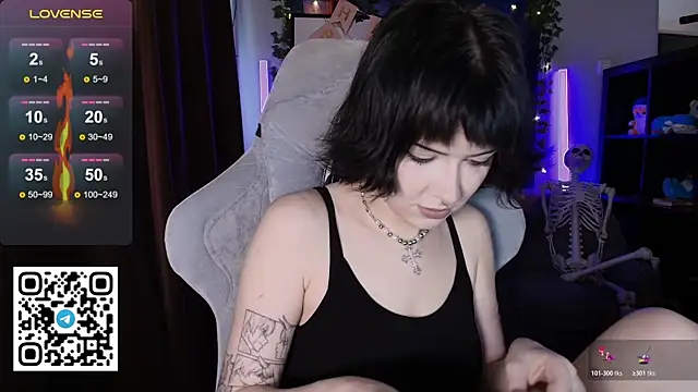 CutieTori online show from 04-26-26, 08:22