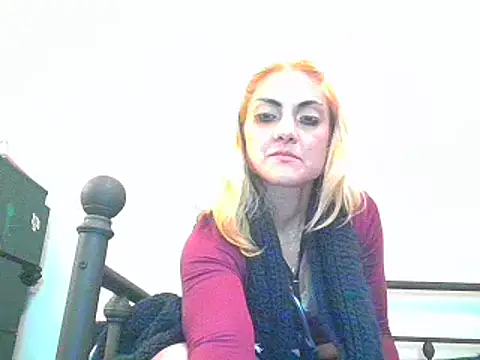 Snapshot of StripKi chatting on 03-12-25, 04:02 StripKi online show from 03-12-25, 04:02