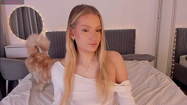 CassieRayss online show from 01-12-26, 06:42