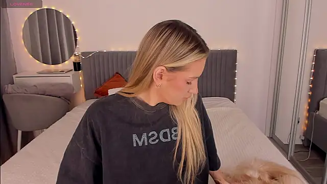 CassieRayss online show from 04-11-26, 12:31