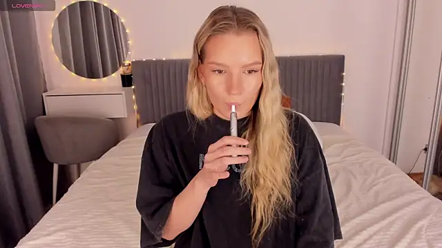 CassieRayss online show from 05-16-26, 08:35