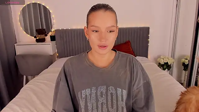 CassieRayss online show from 05-28-26, 01:17