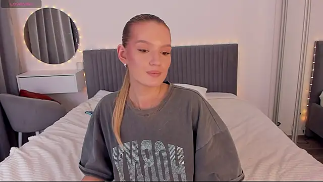 CassieRayss online show from 12-15-25, 02:45