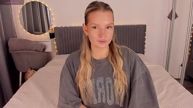 CassieRayss online show from 05-12-26, 10:10