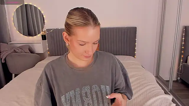 CassieRayss online show from 04-16-26, 08:59