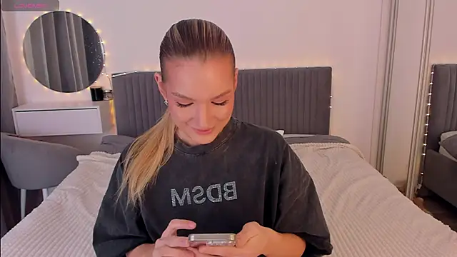 CassieRayss online show from 01-09-26, 10:00