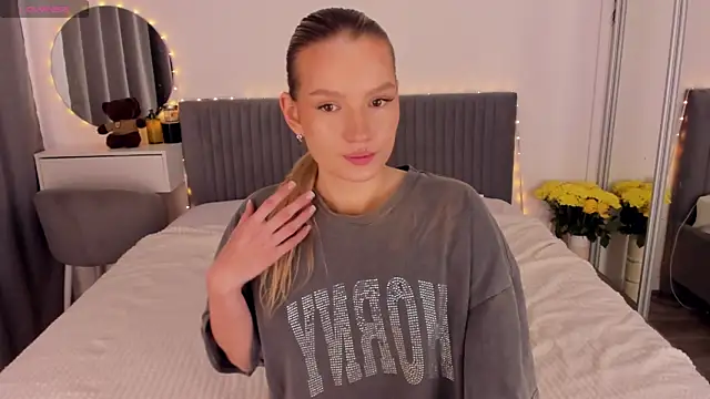 CassieRayss online show from 06-01-26, 01:22