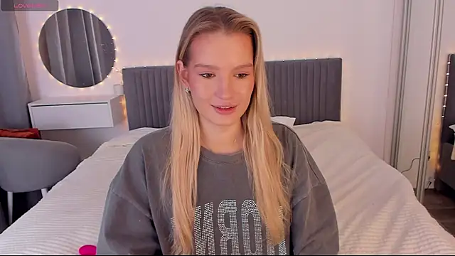 CassieRayss online show from 12-05-25, 12:15