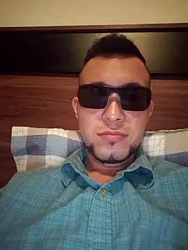 Snapshot of Yeye25199 chatting on 01-04-25, 11:22 Yeye25199 online show from 01-04-25, 11:22