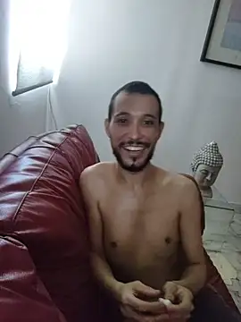 Snapshot of Yeye25199 chatting on 10-19-25, 05:37 Yeye25199 online show from 10-19-25, 05:37