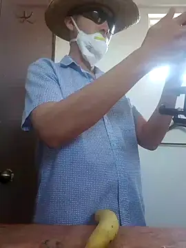 Snapshot of Yeye25199 chatting on 01-16-25, 05:44 Yeye25199 online show from 01-16-25, 05:44