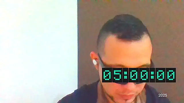 Snapshot of Yeye25199 chatting on 01-26-25, 06:07 Yeye25199 online show from 01-26-25, 06:07