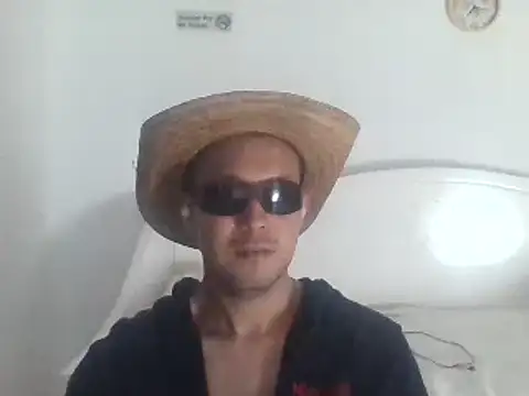 Snapshot of Yeye25199 chatting on 02-19-25, 02:22 Yeye25199 online show from 02-19-25, 02:22