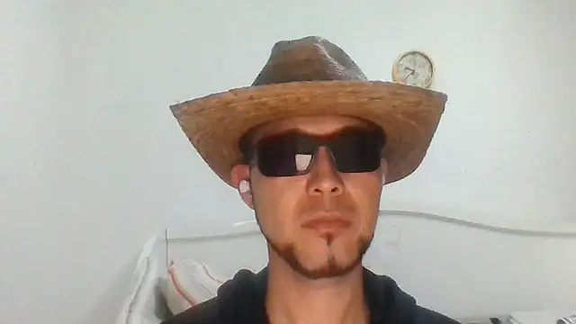 Snapshot of Yeye25199 chatting on 02-13-25, 06:41 Yeye25199 online show from 02-13-25, 06:41