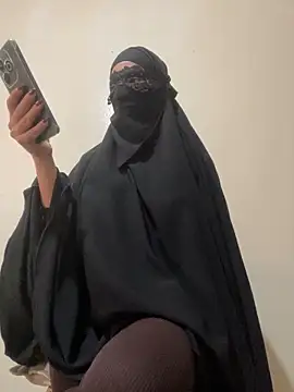 Snapshot of Hijabi_HotGirls chatting on 02-27-25, 03:59 Hijabi HotGirls online show from 02-27-25, 03:59