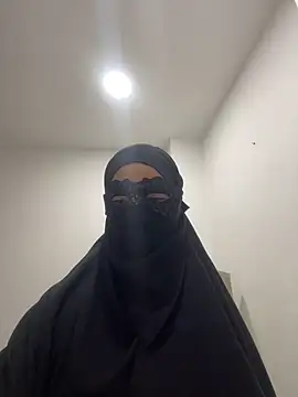 Snapshot of Hijabi_HotGirls chatting on 03-09-25, 08:42 Hijabi HotGirls online show from 03-09-25, 08:42