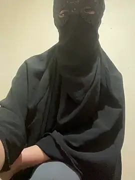 Snapshot of Hijabi_HotGirls chatting on 02-18-25, 08:25 Hijabi HotGirls online show from 02-18-25, 08:25