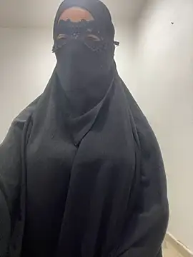 Snapshot of Hijabi_HotGirls chatting on 02-21-25, 08:16 Hijabi HotGirls online show from 02-21-25, 08:16