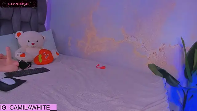 camilawhite   online show from 10-06-25, 09:37