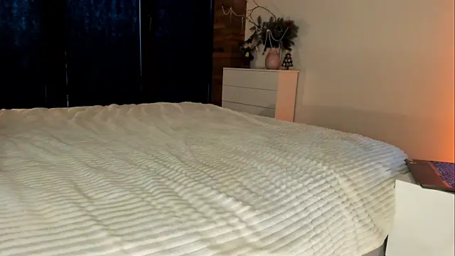 Rachel Rey online show from 12-16-25, 08:40