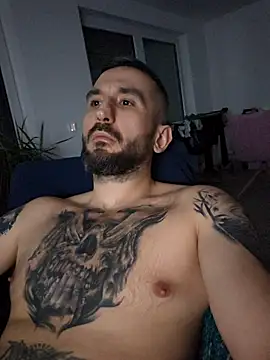 Mjuser666 online show from 12-21-25, 09:48