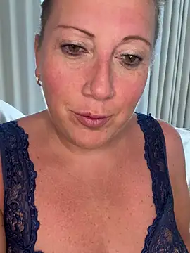 xsexycurvymilf online show from 09-11-25, 10:37