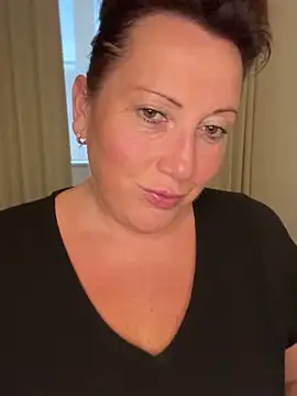 xsexycurvymilf online show from 10-08-25, 03:24