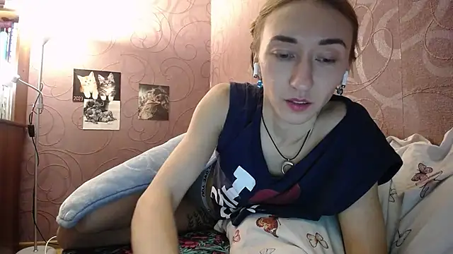 Snapshot of Fire__Foxx chatting on 12-03-24, 10:56 Fire Foxx online show from 12-03-24, 10:56