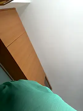 EmmaInLove23 online show from 10-18-25, 04:58