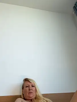 EmmaInLove23 online show from 02-21-26, 05:31