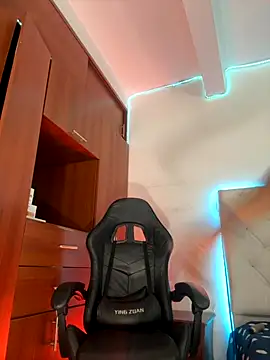 ivannapretyts online show from 11-12-25, 04:33