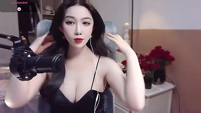 Snapshot of vyizh- chatting on 01-26-25, 06:07 vyizh- online show from 01-26-25, 06:07