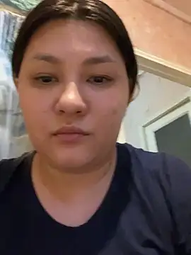 Snapshot of Olivialili chatting on 03-12-25, 06:00 Olivialili online show from 03-12-25, 06:00