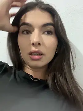 Coralinee 01 online show from 02-21-26, 01:29