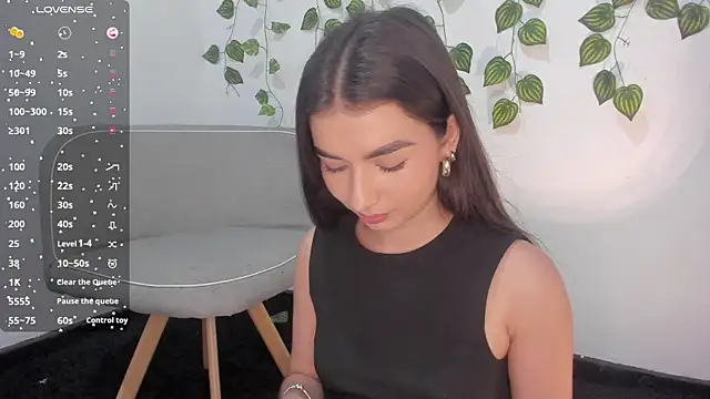 Snapshot of Coralinee_01 chatting on 12-07-24, 08:22 Coralinee 01 online show from 12-07-24, 08:22