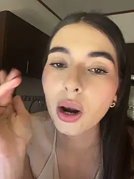 Coralinee 01 online show from 11-30-25, 03:07