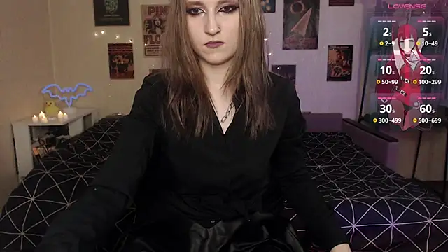 Snapshot of Viper_kiss chatting on 02-26-25, 04:27 Viper kiss online show from 02-26-25, 04:27