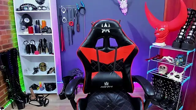 daven56 online show from 12-20-25, 01:03