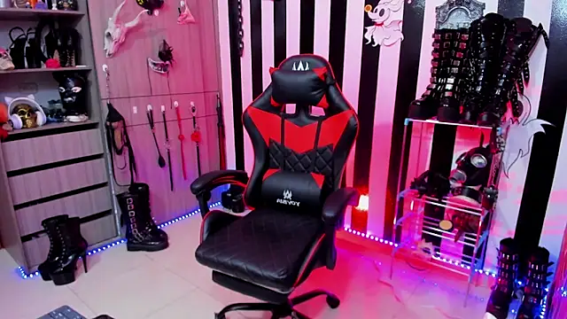 daven56 online show from 02-26-25, 01:22