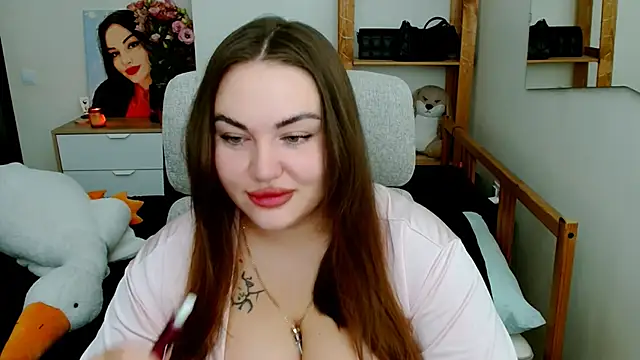 Snapshot of leila_beayte_ chatting on 09-09-25, 05:17 leila beayte online show from 09-09-25, 05:17