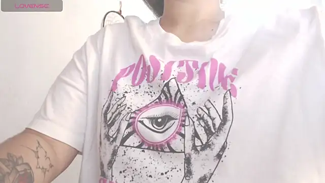 Amara18  online show from 04-12-26, 06:11