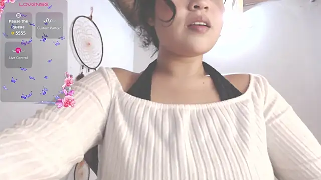 Amara18  online show from 10-25-25, 06:41