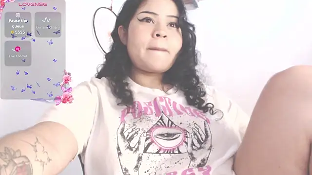 Amara18  online show from 11-28-25, 12:11