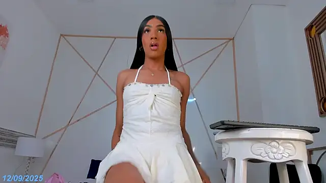 Karoline Marin online show from 09-12-25, 09:25