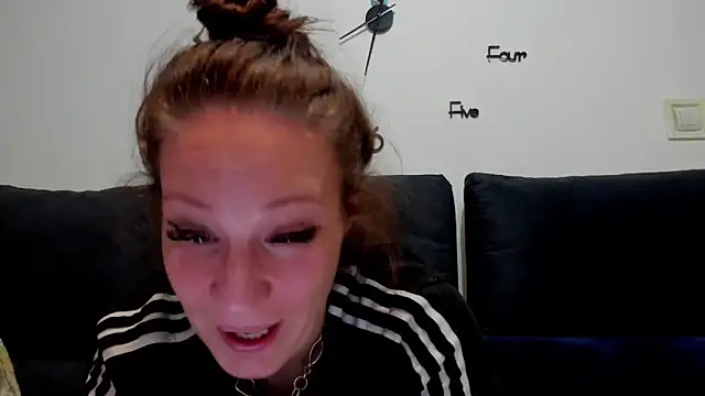 VanessaSquirtt online show from 09-16-25, 05:36