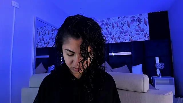Amareto  online show from 04-19-26, 11:00